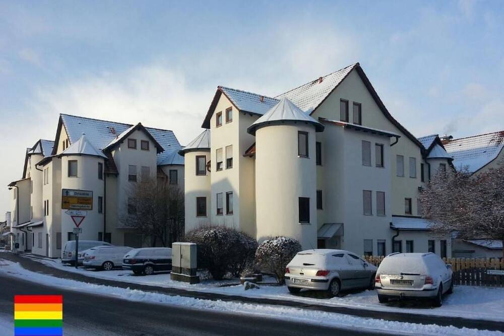 Ganze Wohnung, Schlossle I in Steinenbronn, Landkreis Böblingen