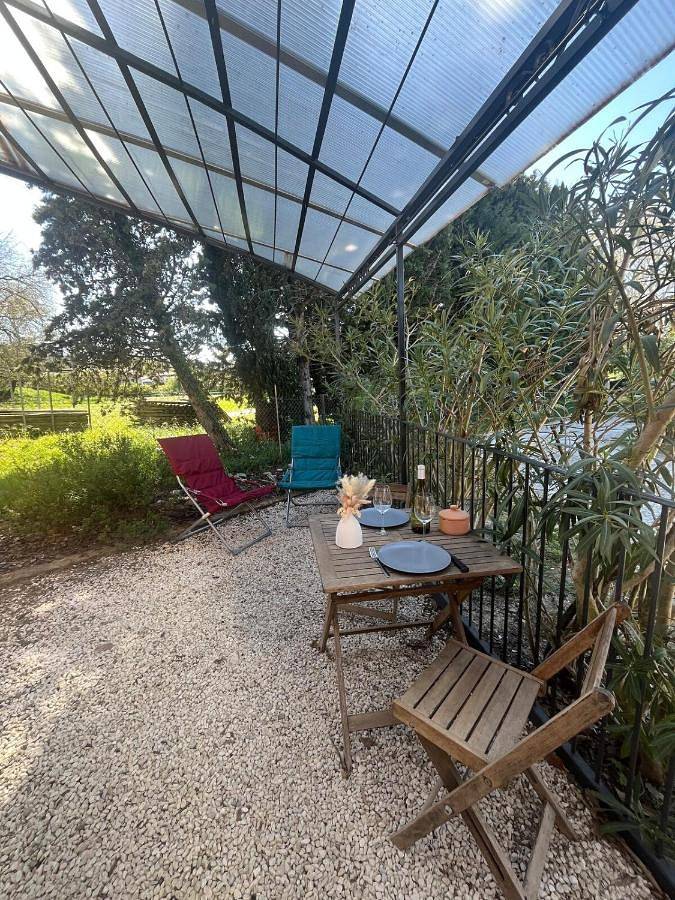 Appartement entier, Studio cosy avec climatisation et terrasse in Malataverne, Région de nyons