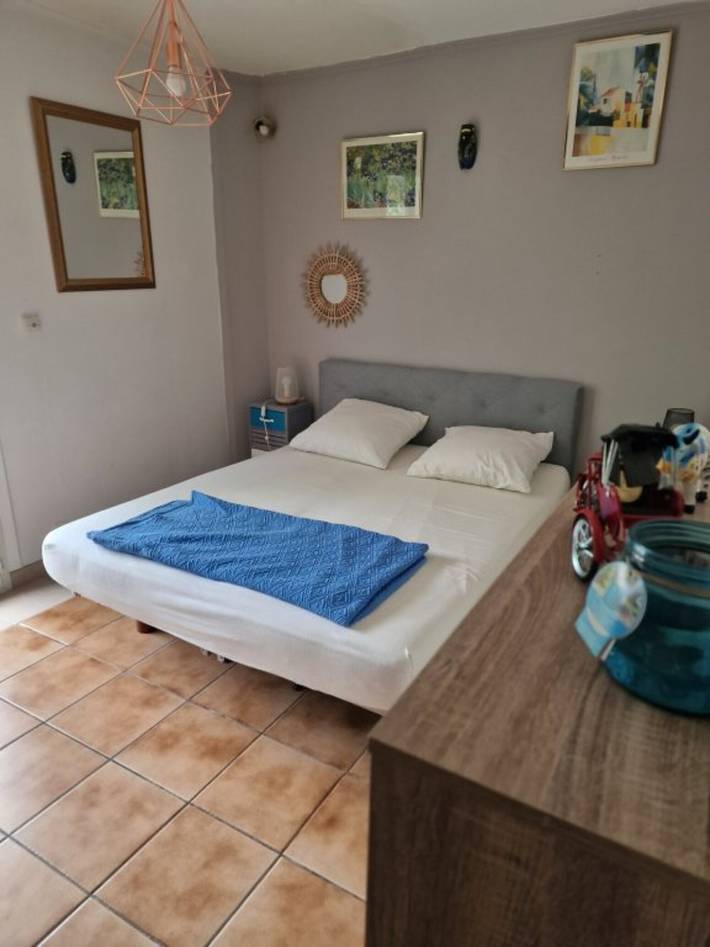 House "Gite L'Embellido" with Private Terrace, Wi-Fi and Air Conditioning in Mouriès, Arles region