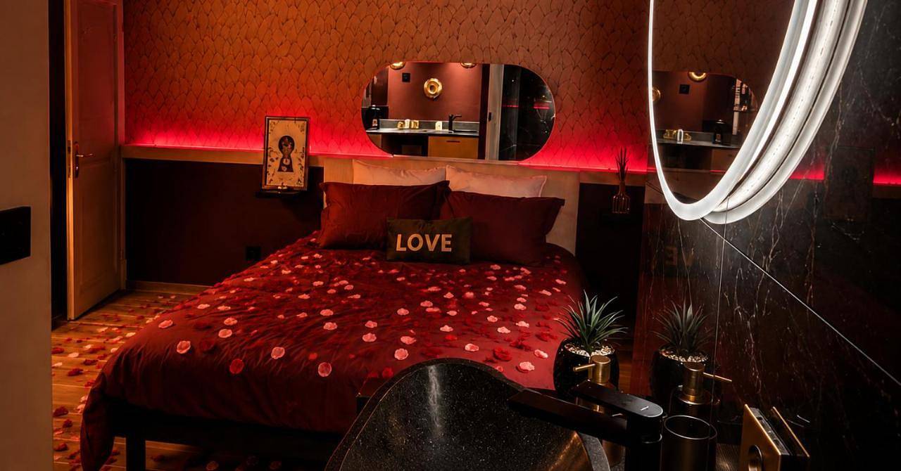 Appartement entier, Secret Garden - Love Room - Cinéma - Beaujolais in Romanèche-Thorins, Beaujolais