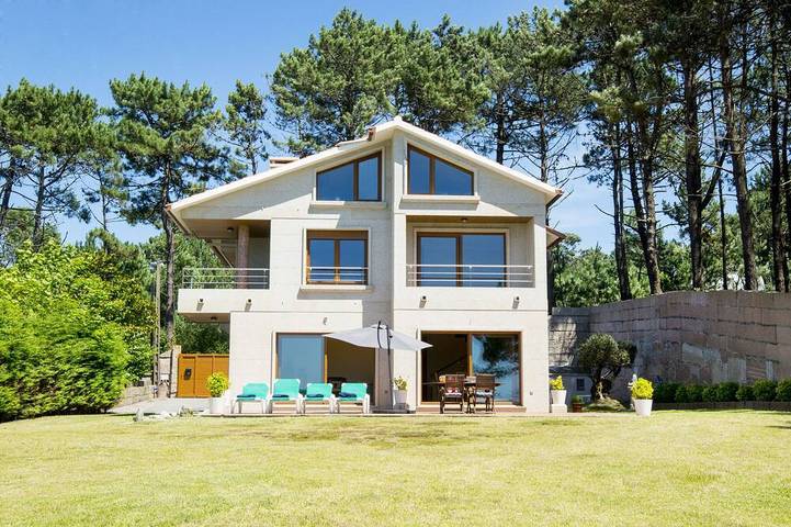 Villa for 9 people, with garden - 1