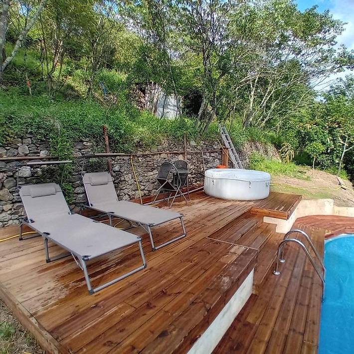 Gîte pour 2 personnes, avec Jacuzzi et Terrasse ainsi que Jardin et Piscine à Sumène - 2