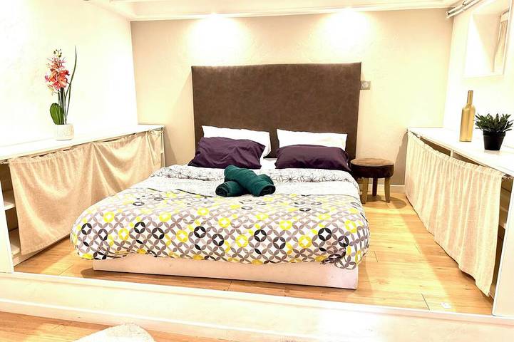 Location de vacances pour 11 personnes, animaux acceptés à Colombes - 3