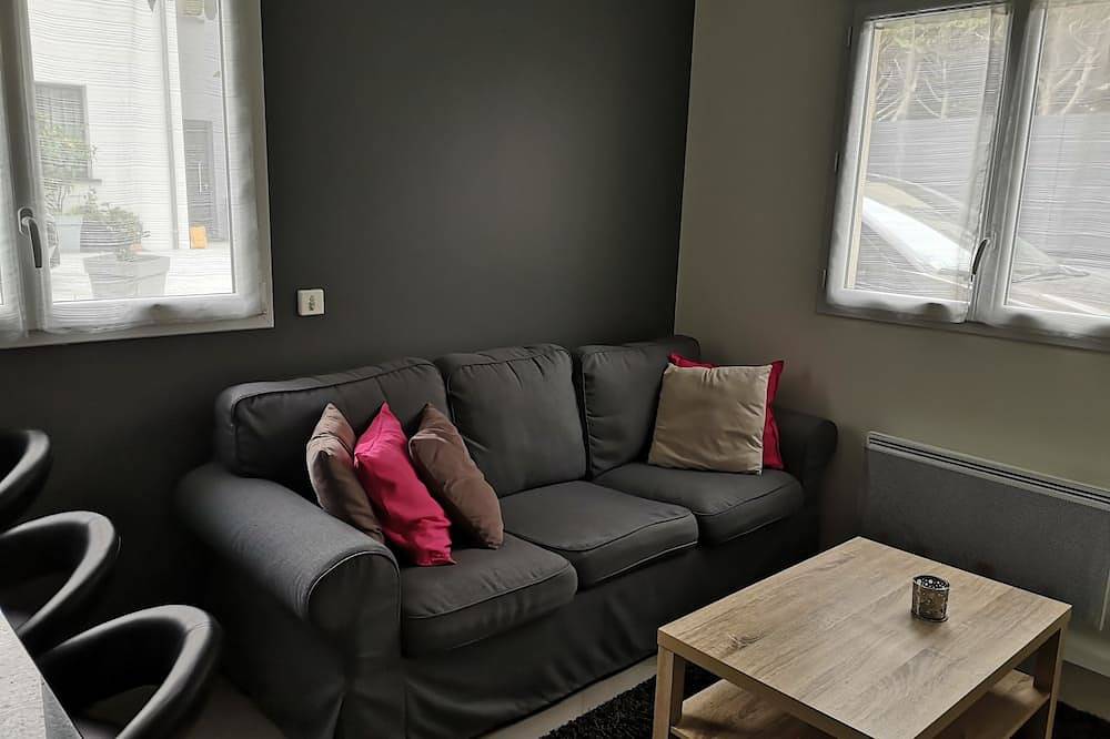 Entire apartment, 1 Bedroom Apartment in Fresnes in Fresnes, Val-de-Marne
