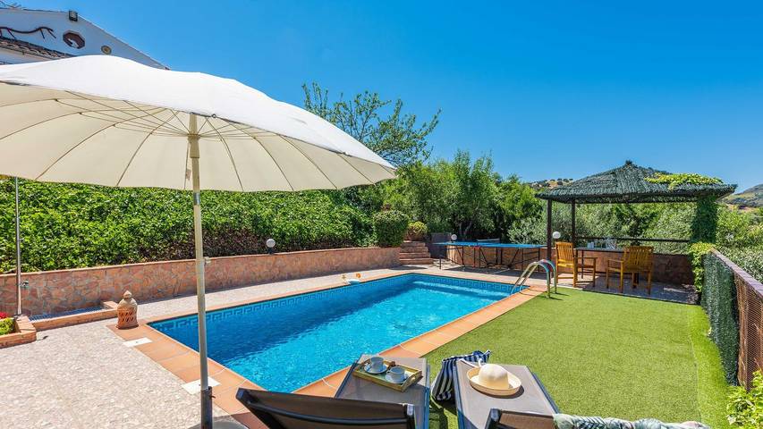 Casa de vacaciones para 3 personas, con piscina y balcón/terraza en El Gastor