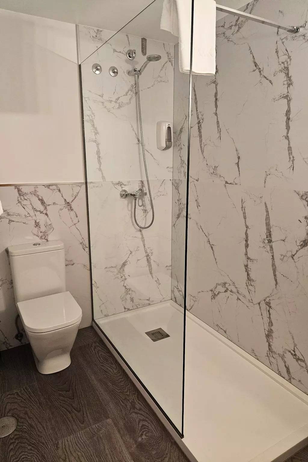 Apartamento entero, 3 estancias 4 Personas in Santiago de Compostela, Provincia de La Coruña