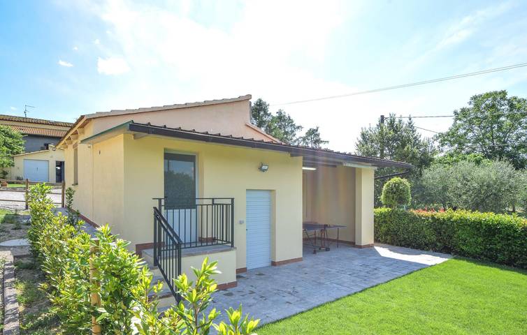 Ferienhaus für 13 Personen, mit Terrasse und Pool sowie Garten