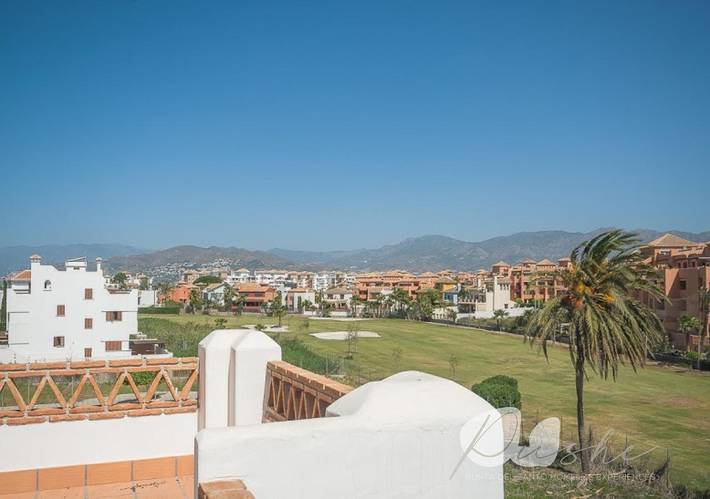Vakantiehuis voor 8 personen, with Balkon and Balkon/Terras as well as Terras and Zwembad in Motril