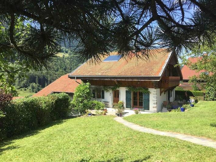 Gîte pour 2 personnes, avec jardin ainsi que terrasse et vue, animaux acceptés à Le Petit-Bornand-les-Glières - 3