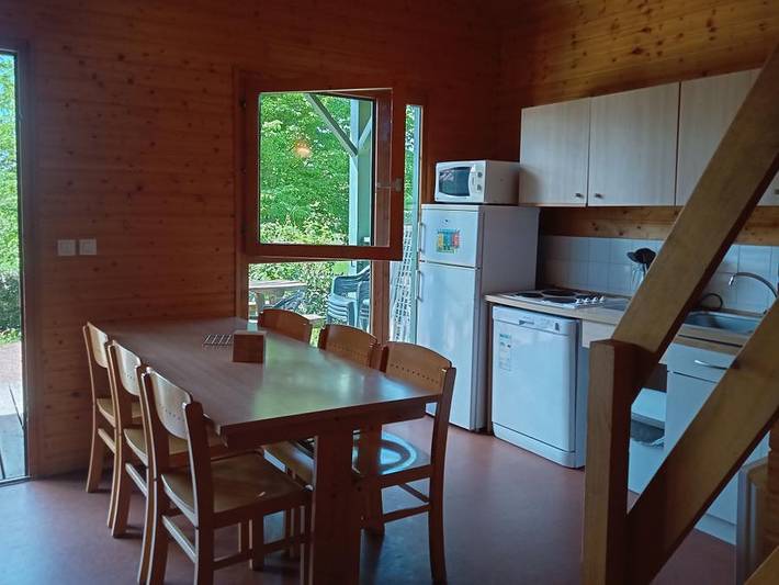Camping Le Lac Des Sapins  - Chalet 6 personen - Chalet 2 Zimmer + Mezzanine 6 Pers. in Saint-Victor-sur-Rhins, Roanne und Umgebung