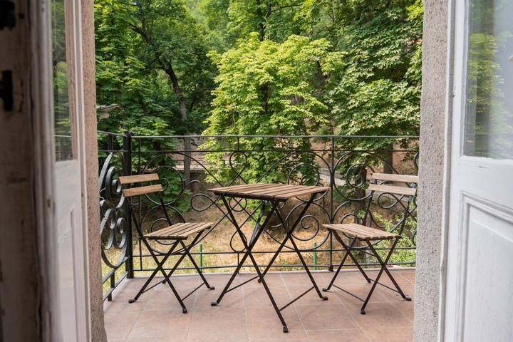 Apartahotel para 8 personas, con vistas y terraza, Se admiten mascotas en Praga