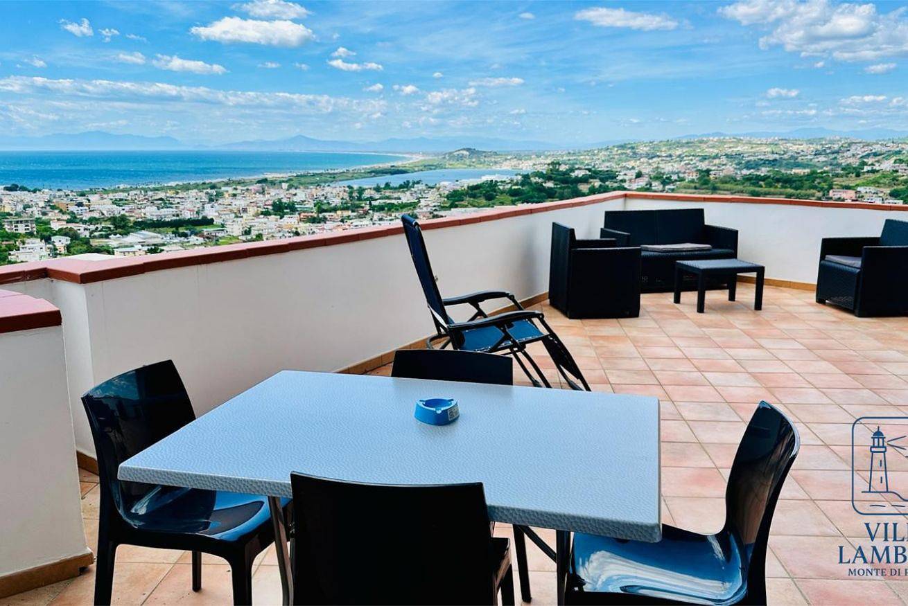 Appartamento intero, Casa Sole in Monte di Procida, Napoli e dintorni