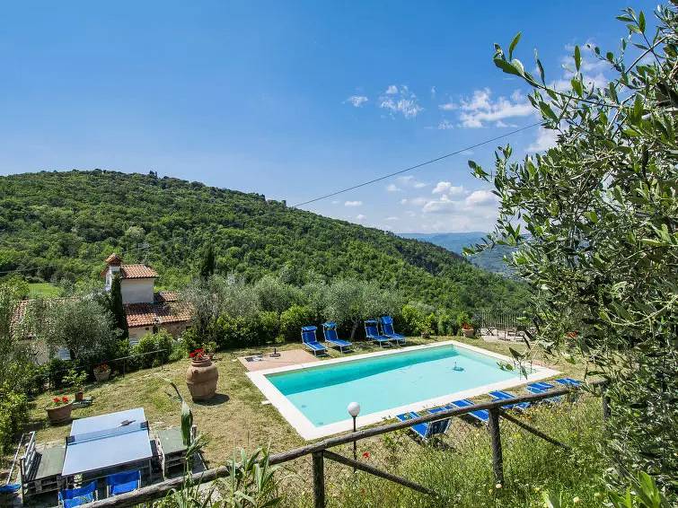 Casa 9 persone in Monsummano Terme, Provincia di Pistoia