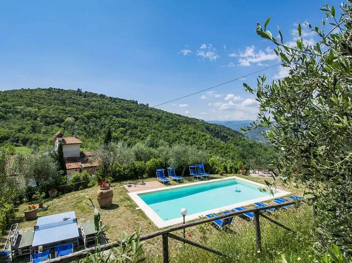 Casa 9 persone in Monsummano Terme, Provincia di Pistoia