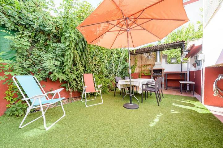 Casa rural para 7 personas, con balcón - 1