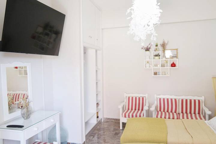 Gîte pour 4 personnes, avec terrasse, animaux acceptés dans Liapádes