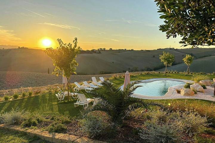 Casa vacanza per 8 persone, con piscina e giardino nonché balcone, con animali domestici - 1