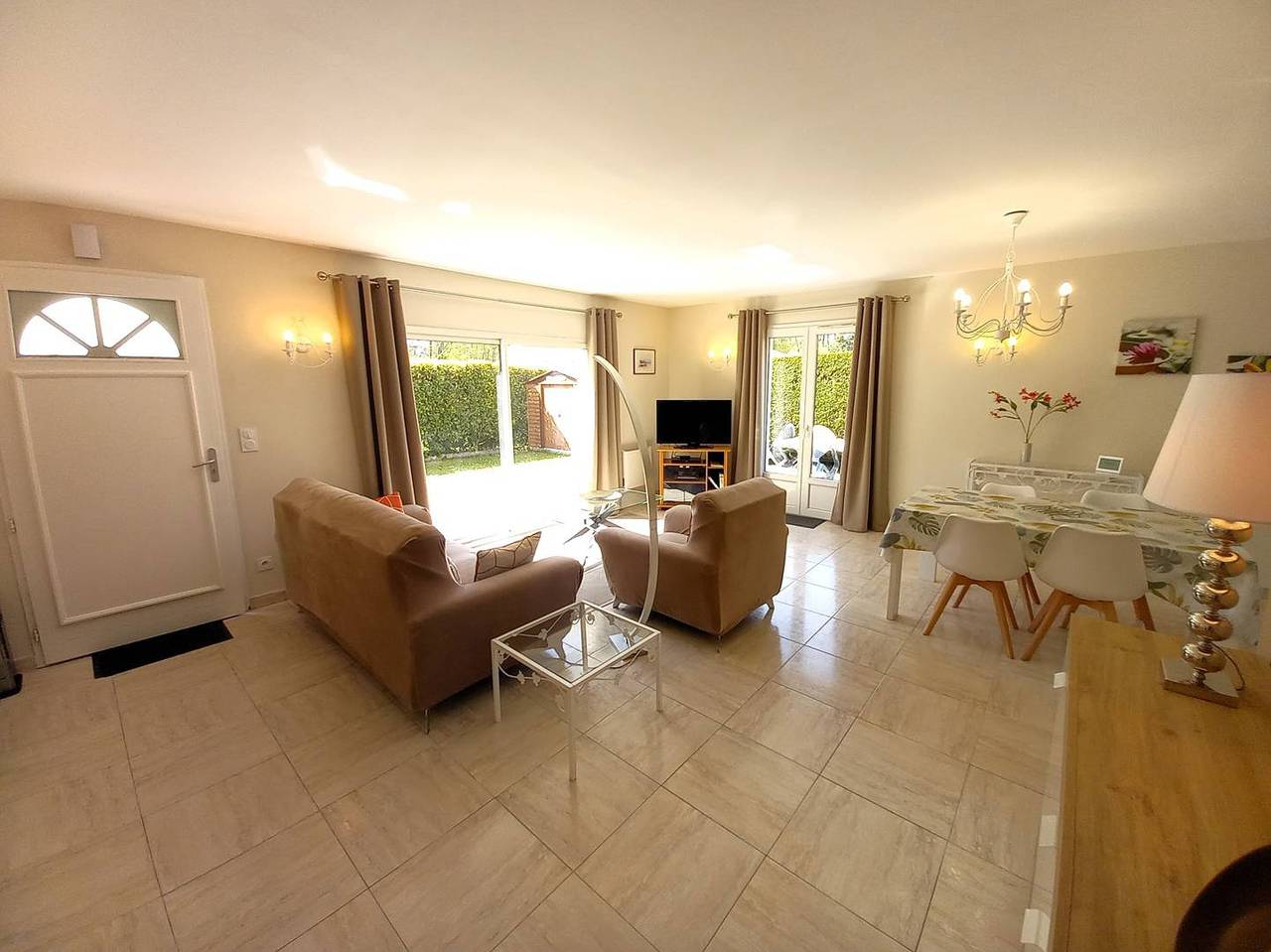 Saint Palais sur Mer - Beautiful House Ideally located 5 min Nauzan Beach in Saint-Palais-sur-Mer, Côte de Beauté