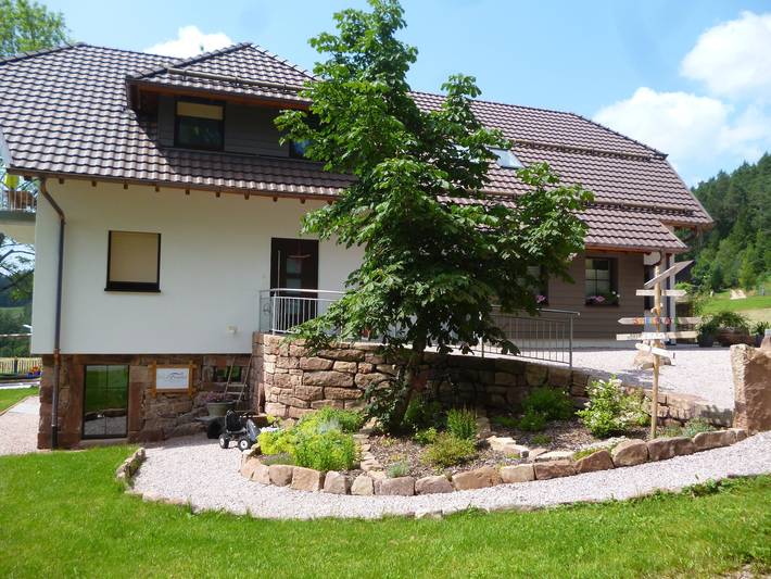 Ganze Wohnung, Ferienwohnung 'Hühnerstall' mit gemeinsamer Terrasse, gemeinsamem Garten und Wi-Fi in Lauterbach (Schwarzwald), Mittlerer Schwarzwald