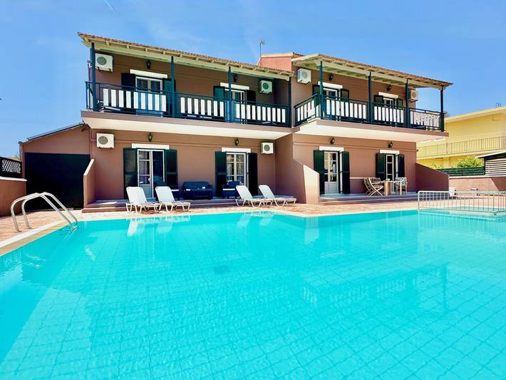 Villa mit pool für 12 Personen, mit Garten auf Korfu - 4