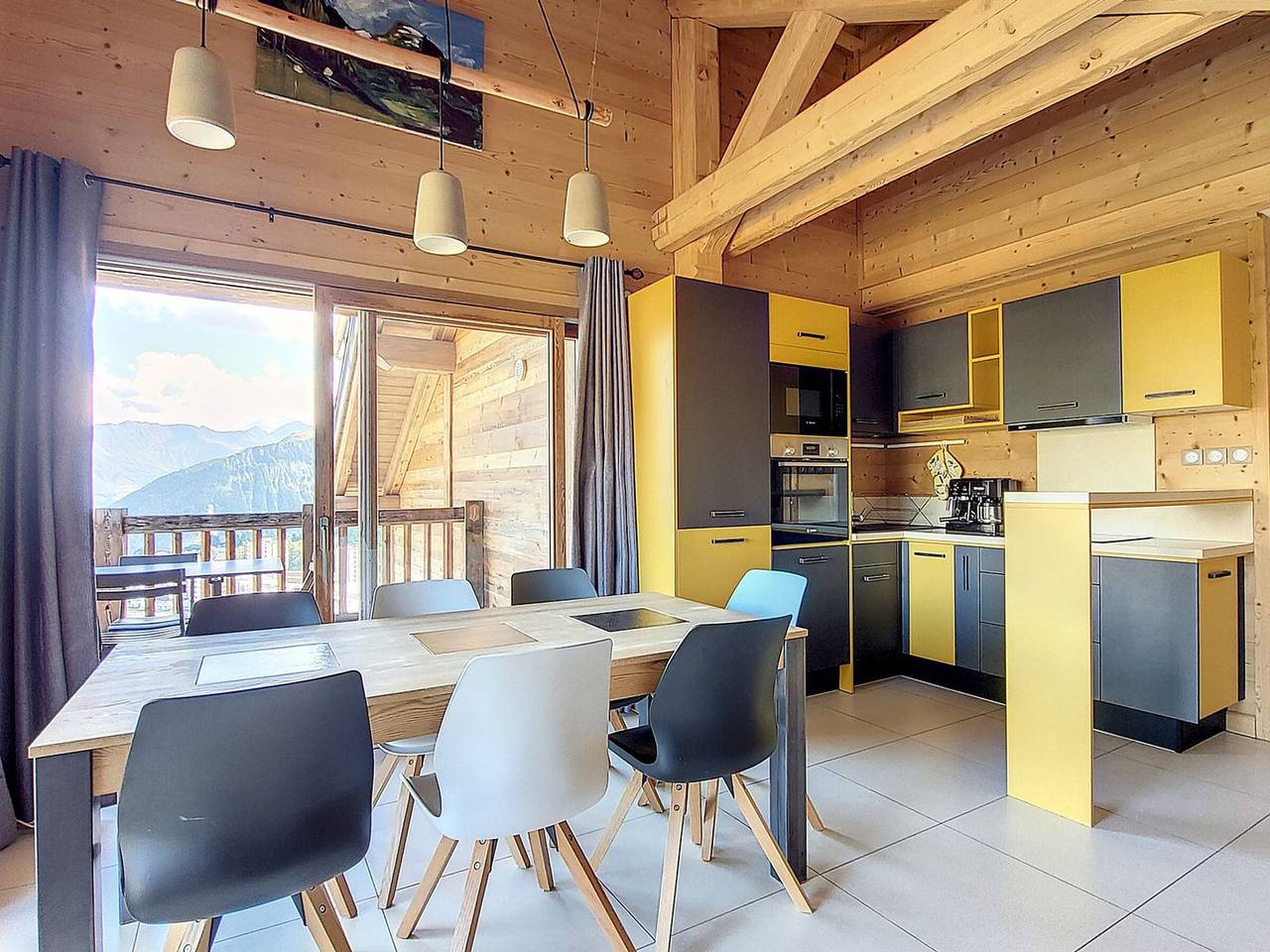 Ganze Wohnung, Luxuswohnung an der Piste mit Parkplatz, in der Nähe des Sessellifts in La Toussuire, Fontcouverte-la-Toussuire