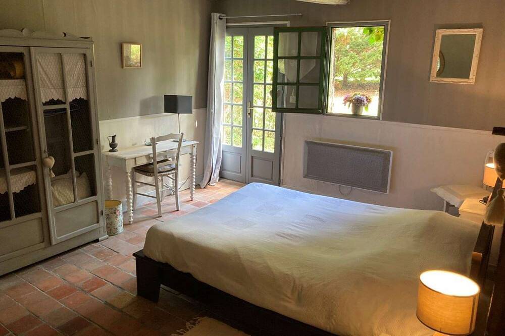 Furnished cottage in the countryside in Nevoy, Montargis region