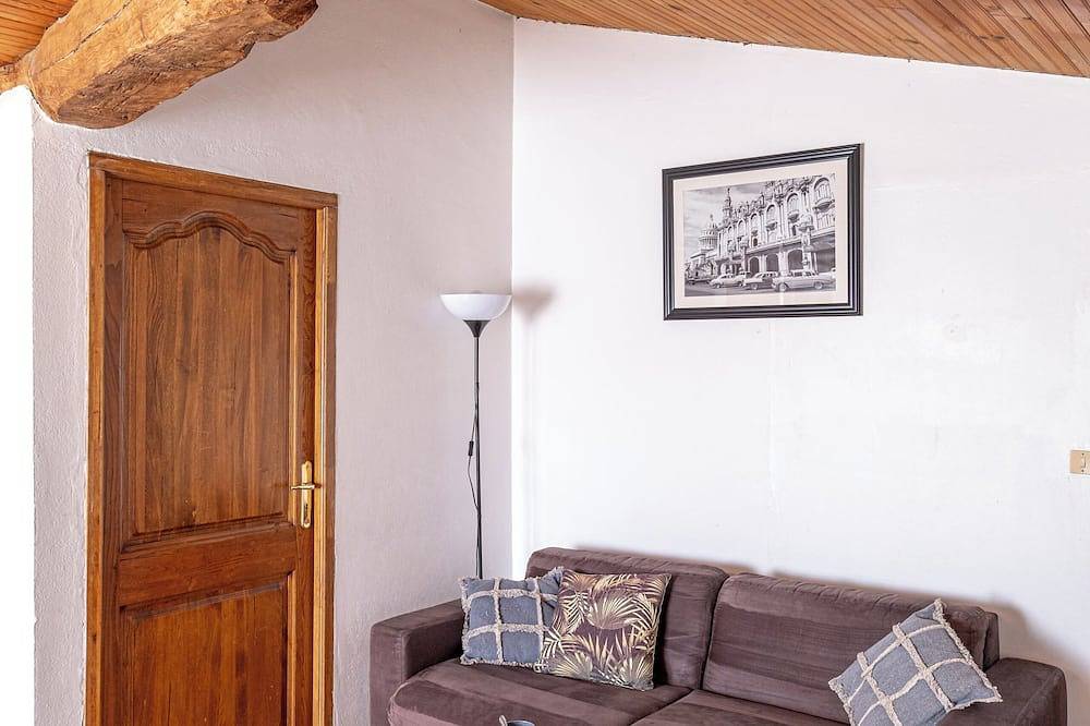 Entire apartment, Cœur de Charente-Maritime - La Charentaise, a peaceful refuge in Saint-Germain-de-Marencennes, Rochefort region