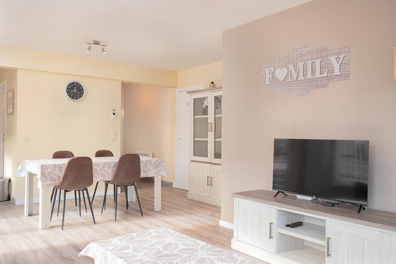 Geheel appartement, Immo Pinson Bv — Magritte's Seadreams A0101 in De Panne, Belgische Kust