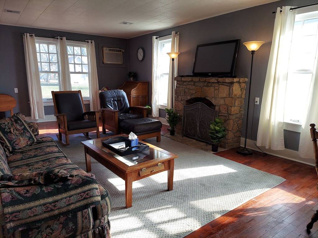 Renovated Bungalow with Cozy Gas Fireplace in Iola, Kansas