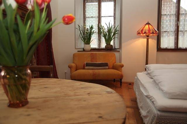 Hôtel pour 4 personnes, avec balcon, adapté aux familles à Le Locle - 2