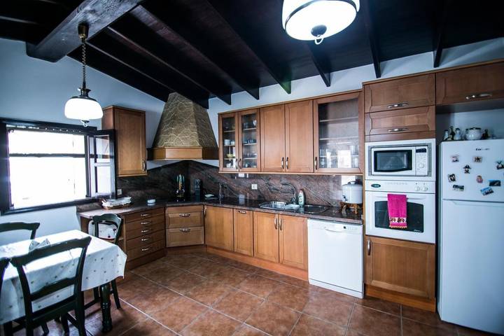 Casa rural para 8 personas, con jardín además de vistas y piscina, Se admiten mascotas en Puerto del Rosario - 3