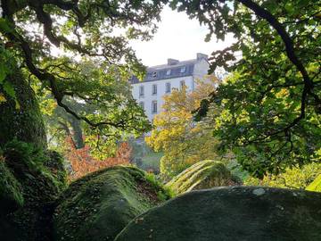 Gîte pour 4 personnes, avec vue et vue sur le lac à Huelgoat