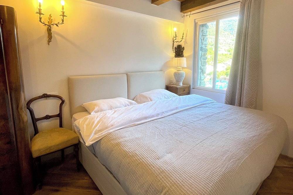 Apartamento entero, Casa Castello Sleeps 5 Isolabona Italy Sun Terrace Free Wifi in Isolabona, Alpes Ligures