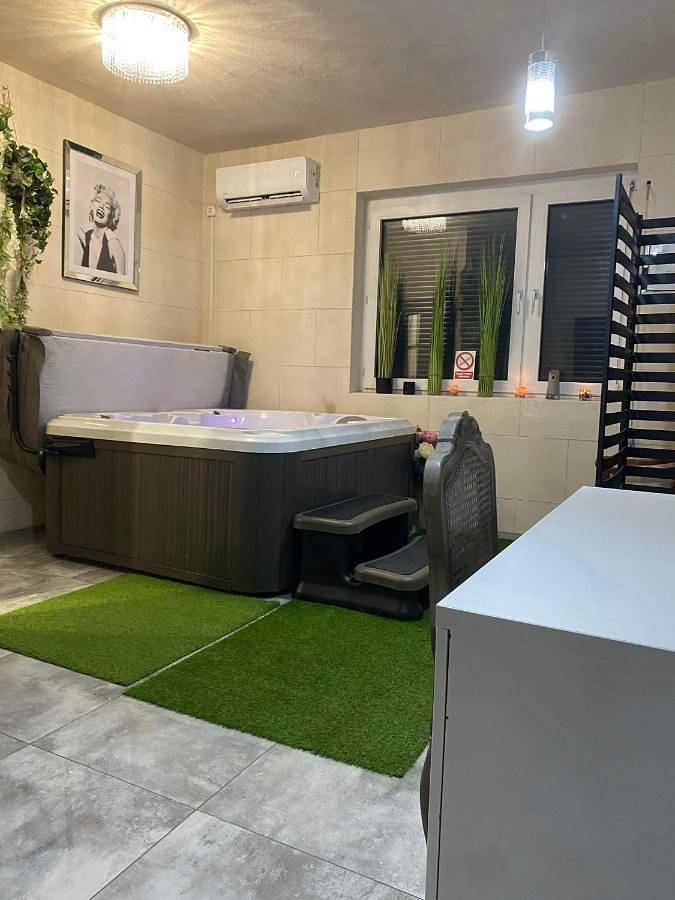 Cały apartament, One-Bedroom Apartment in Legnica, Dolny Śląsk