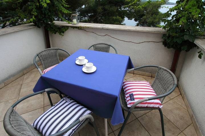 Ferienwohnung für 5 Personen, mit Balkon/Terrasse in Trogir