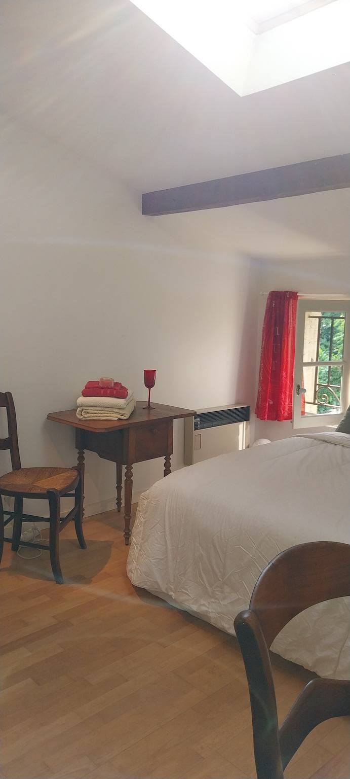 Gästezimmer „La Lagune“ mit gemeinsamer Terrasse, privatem Garten und Wlan in Saint-André-de-Cubzac, Blaye und Umgebung