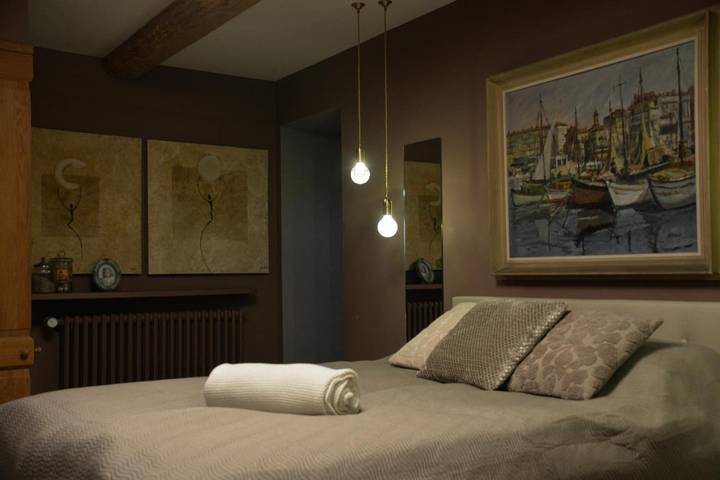 Chambre d’hôte pour 2 personnes, avec vue ainsi que piscine et jardin, animaux acceptés à Châteaurenard - 4