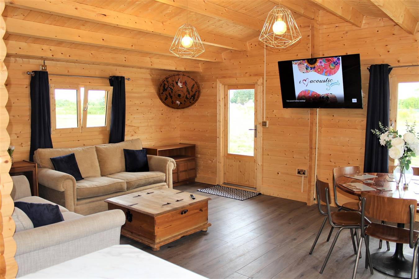 Stunning 5-Bed Cabin in Ashton Under Hill in Ashton under Hill, Worcestershire