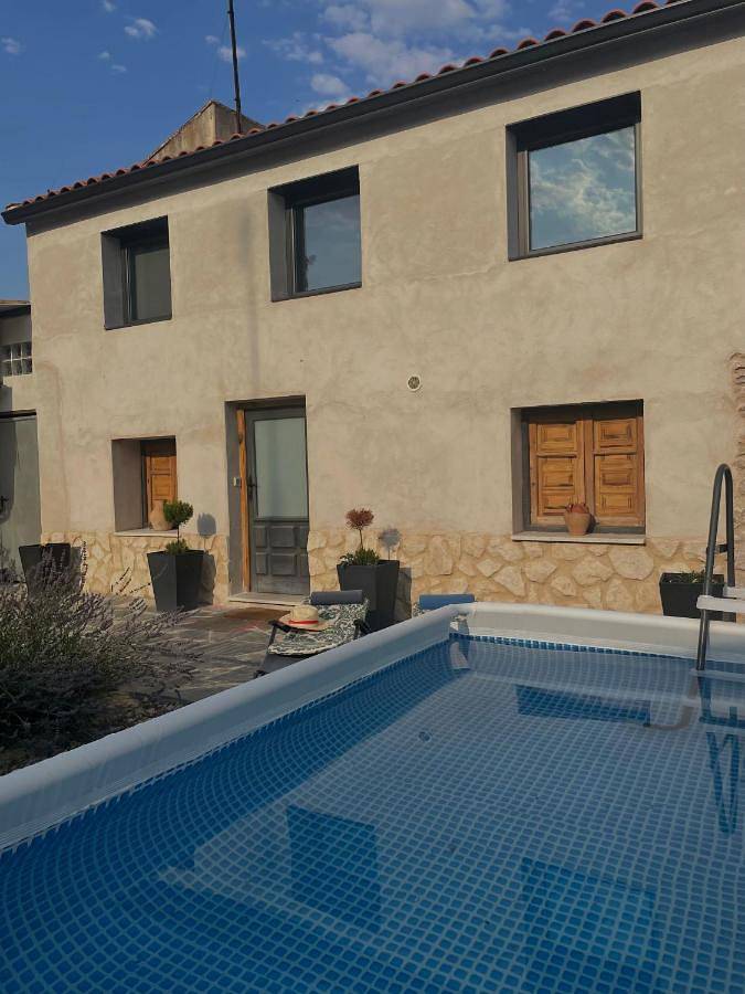 Ferienwohnung für 6 Personen, mit Ausblick und Pool sowie Garten - 1