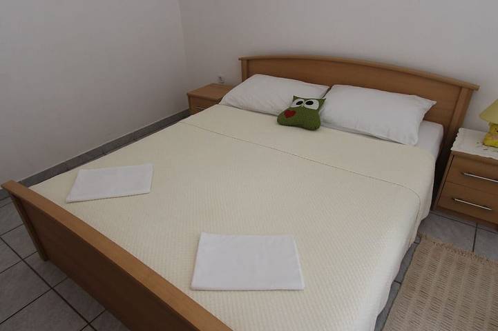 Bungalow für 4 Personen, mit Garten und Balkon, mit Haustier auf Krk - 2