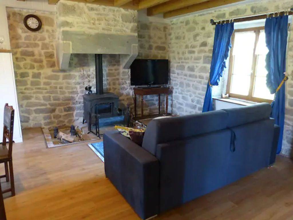 La Petite Maisonnette in Saffloz, Jura Francais