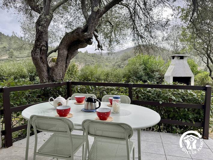 Gîte pour 4 personnes, avec Terrasse et Jardin