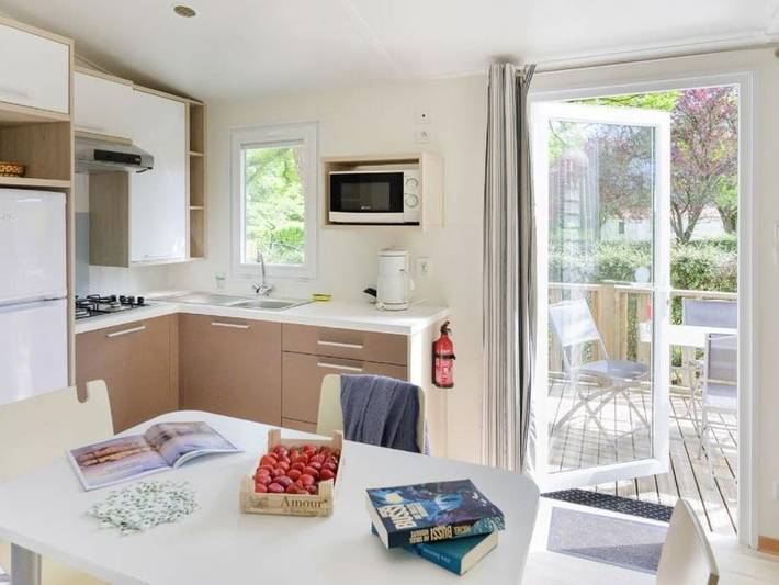 Flower Camping de Mars - Mobilhome 4 personnes - Mobil-home 34m² / 2 chambres - Terrasse (adapté personne à mobilité réduite) Vue Loire 4 pers in Cordelle, Région de Roanne
