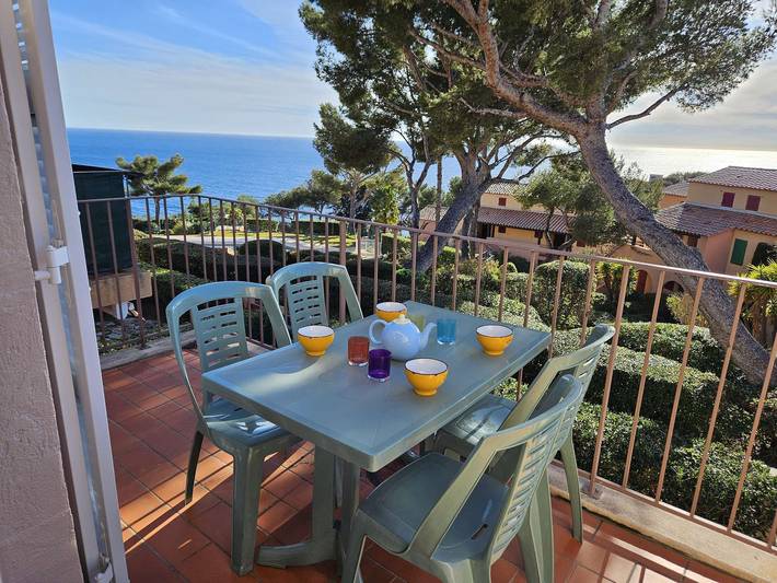 Gîte pour 4 personnes, avec piscine et balcon, animaux acceptés à Saint-Mandrier-sur-Mer - 2