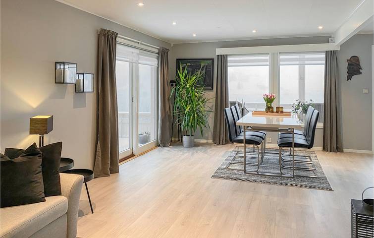 Ferienhaus für 8 Personen, mit Terrasse und Garten in Stryn - 4