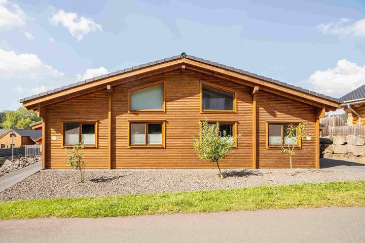 Ferienhaus für 4 Personen, mit Terrasse und Sauna sowie Ausblick in Mendig