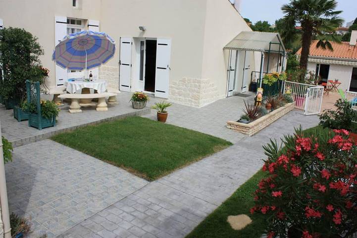 Maison de vacances pour 4 personnes, avec Balcon à Saintes