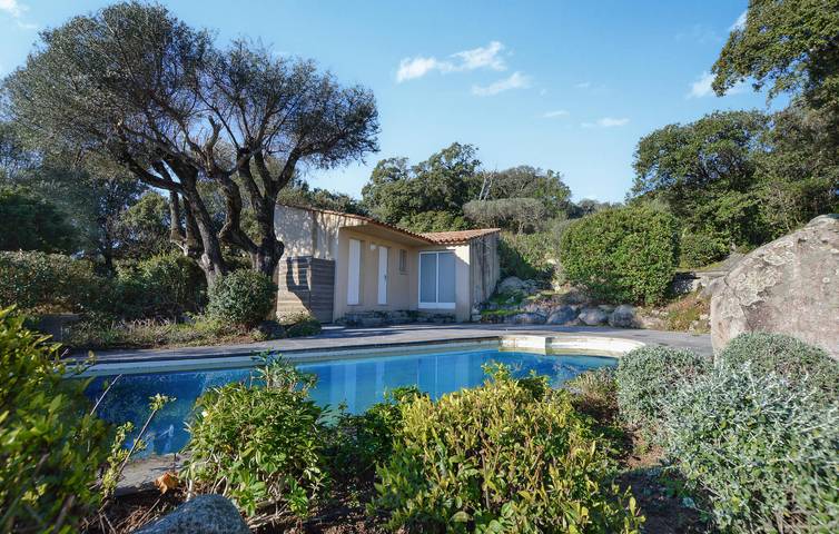 Appartement avec vue sur la mer, avec piscine et parking, à 800 m de la plage in Porto-Vecchio, Arrondissement de Sartène