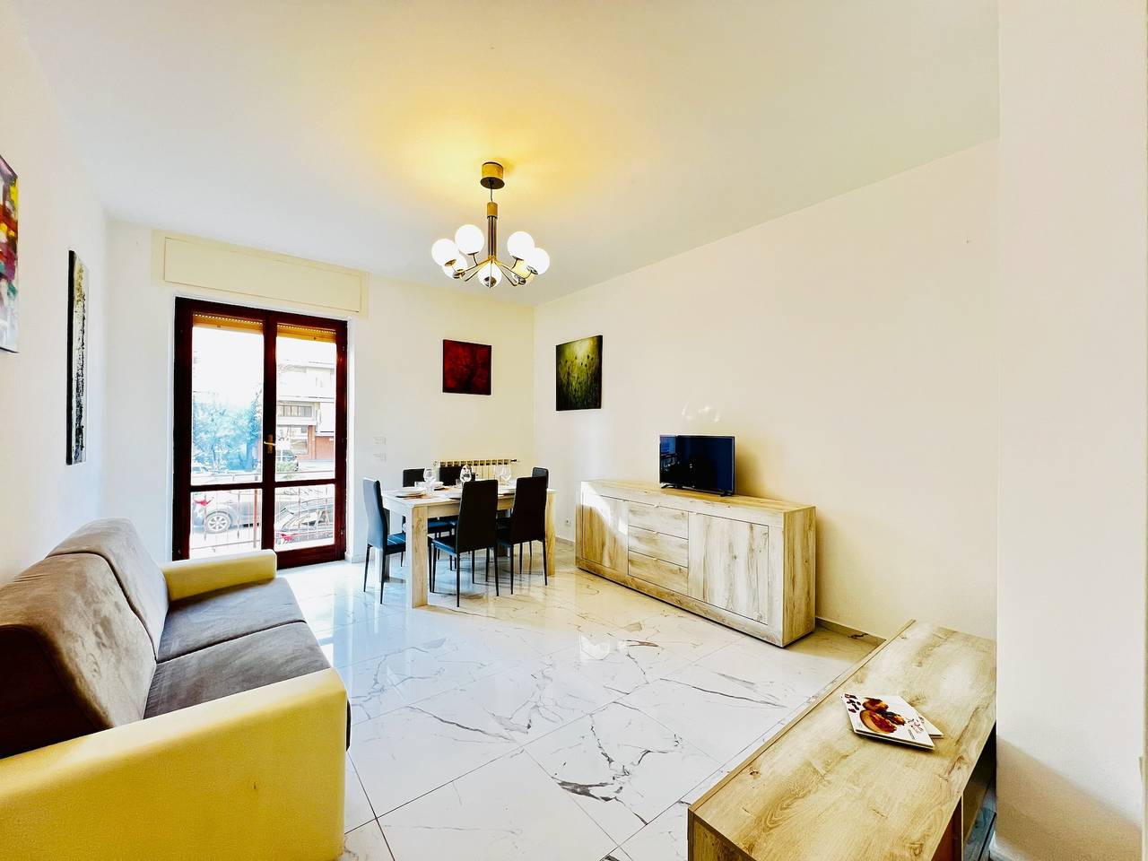 The White Marble Beach House – Kostenloses Parken in Marina di Carrara, Carrara