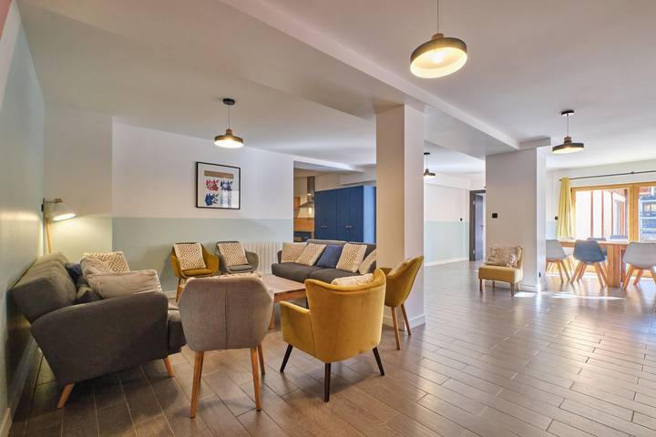 Geheel appartement, Appartement 'Marmotte 106' met uitzicht op de bergen en privéterras in Mont-de-Lans, Les Deux Alpes